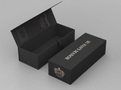 包裝盒定制廠家為您分析，為什么酒盒包裝覆膜后會出現(xiàn)顏色色差？