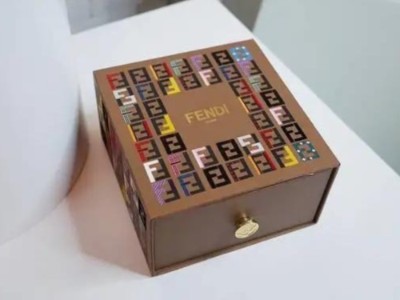 中秋送什么禮？精品盒廠家挑選幾款月餅禮盒，送禮倍有面子！